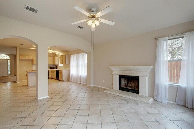 Building Photo - 14833 Montoro Dr