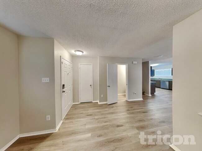 Foto del edificio - 211 Meagan St