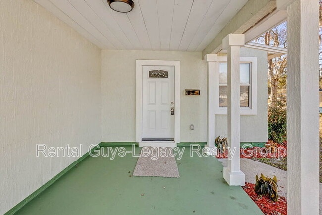 Building Photo - 10553 Citrus Ln