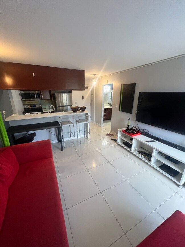 Foto del edificio - 1 Bedroom at the Highlander with Laundry &...