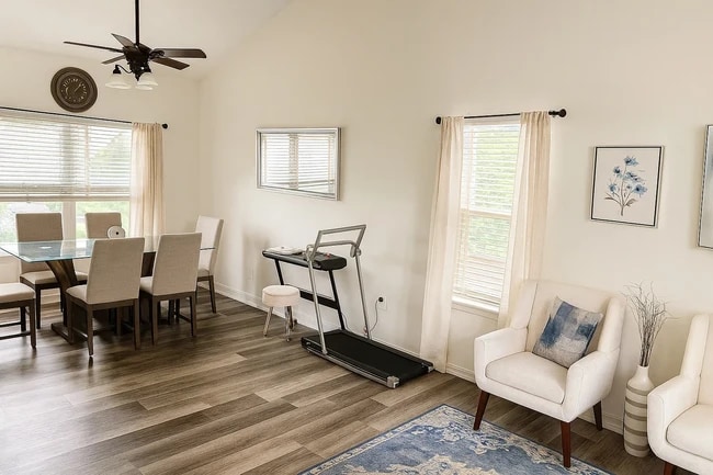 Building Photo - 5733 Bayberry Farms Dr SW