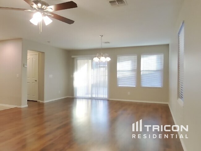 Building Photo - 11940 W El Cortez Pl