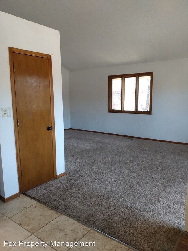 Building Photo - 3 br, 2 bath House - 1230 Hunter Court