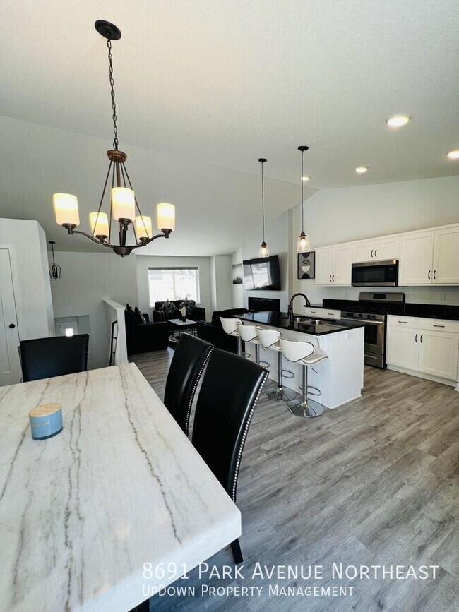 Foto del edificio - 8691 Park Ave NE