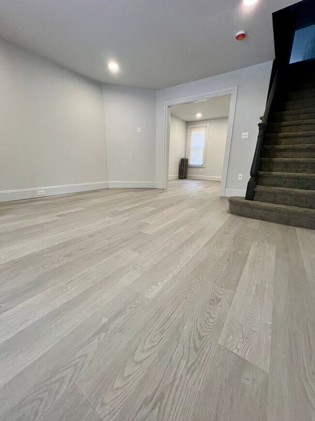 Foto del edificio - PHA Accepted! Stunning 3-Bedroom Townhome ...