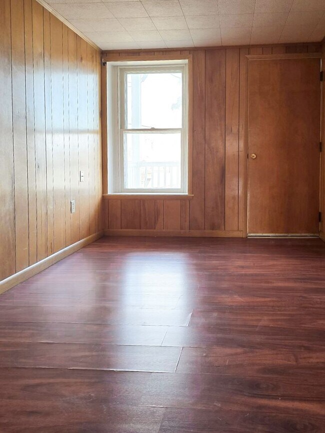 Foto del edificio - 3 Bedroom 1 Bath Entire House