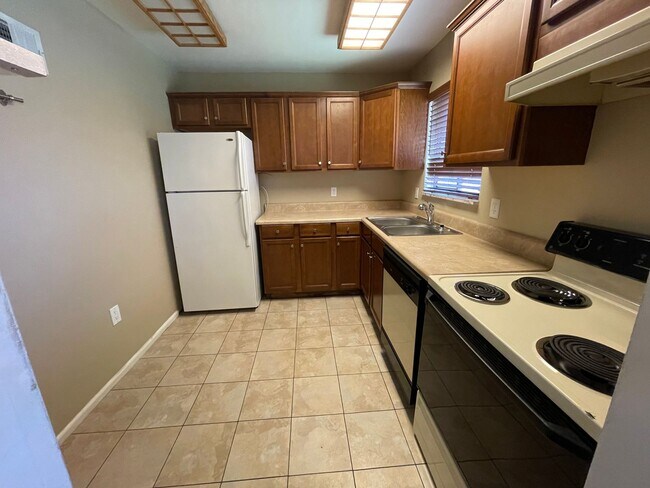 Foto del edificio - 1 Bed/1 Bath Villa in Indian Ridge AVAILAB...