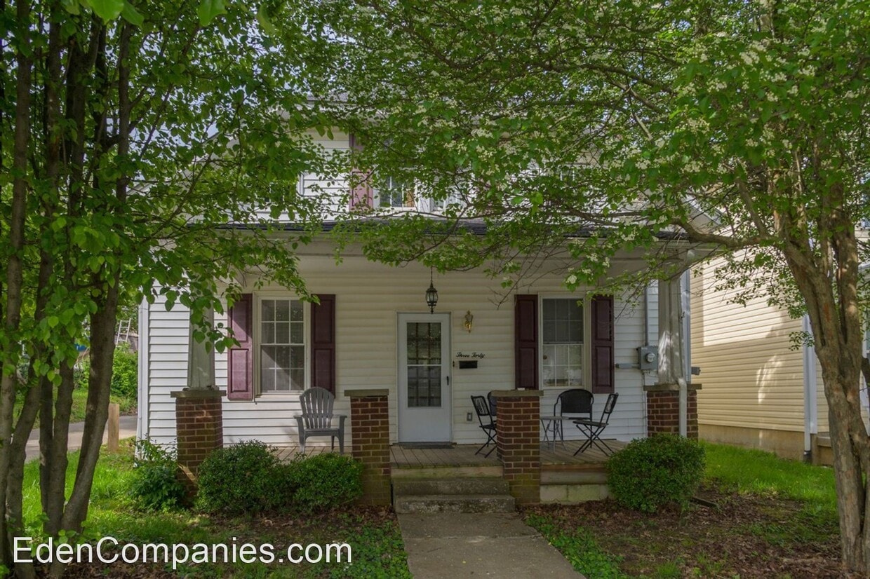 Primary Photo - 5 br, 2 bath House - 340 Burley Ave