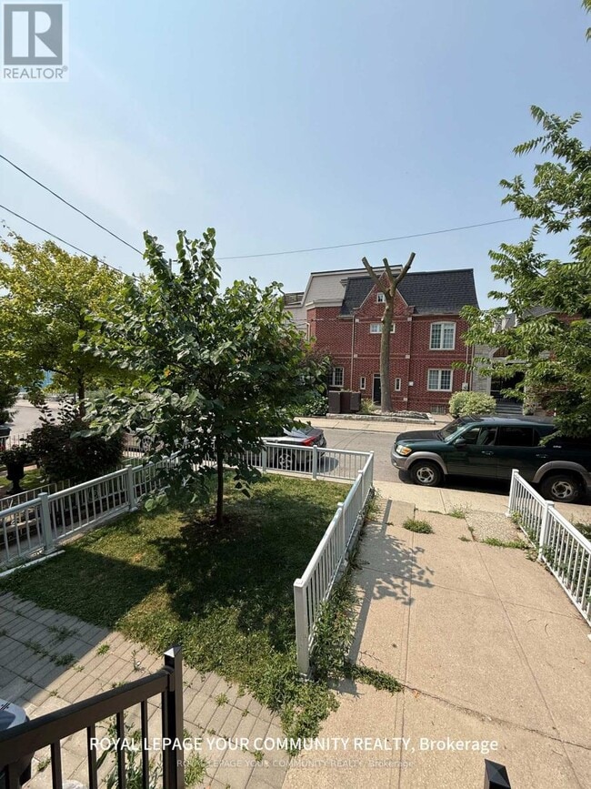 Building Photo - 7 Harvie Ave