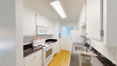 Building Photo - 475 Ignacio Blvd