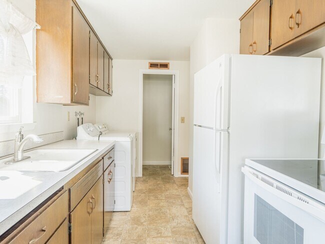 Foto del edificio - 3 bedroom 2 bathroom Auburn Home!