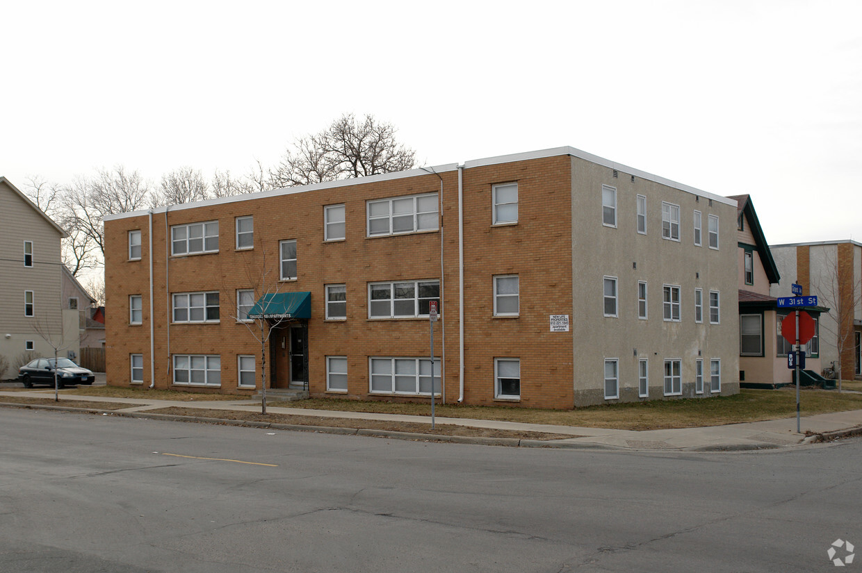 Building Photo - Grand Lake Apartments