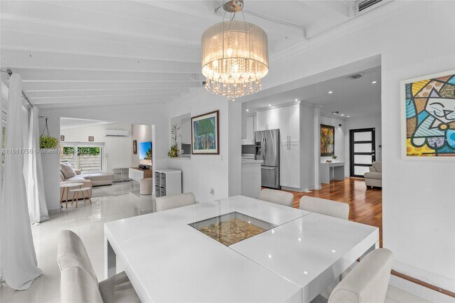 Foto del edificio - 150 NW 99th St