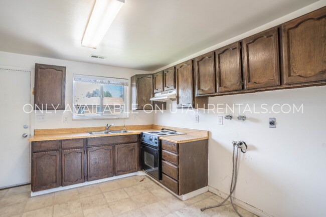Foto del edificio - 1038 Virginia Cir