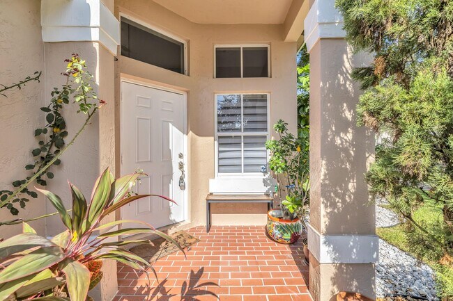 Foto del edificio - 1015 Thistle Creek Ct