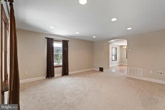 Building Photo - 480 Jacksonville Rd