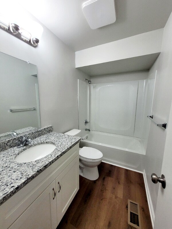 Foto del edificio - 8 Bainbridge Ave