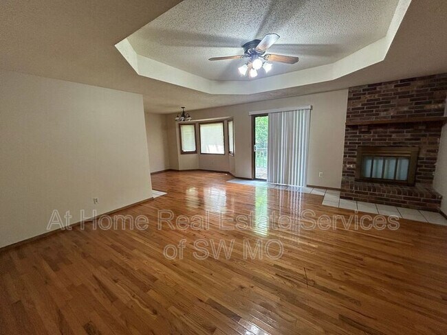 Building Photo - 1415 S Arcadia Ave