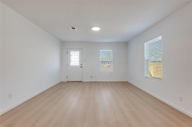 Foto del edificio - 2410 S Marsalis Ave