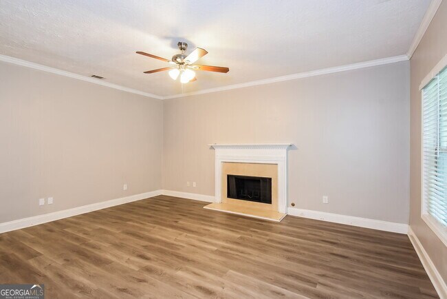 Building Photo - 2105 Caneridge Dr