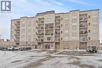 Building Photo - 1740 Sprucewood Ave