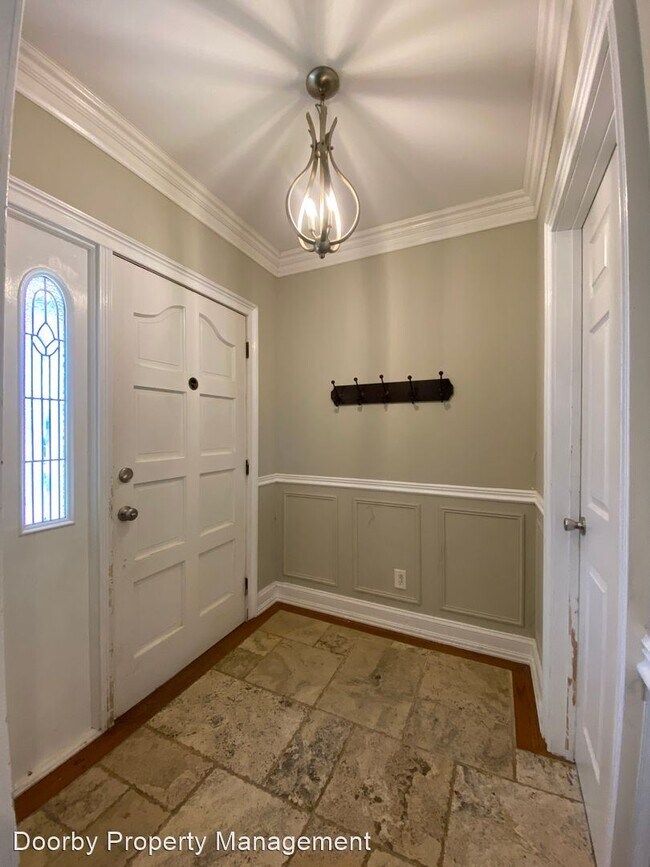 Foto del edificio - 4 br, 3 bath House - 641 N Poplar St