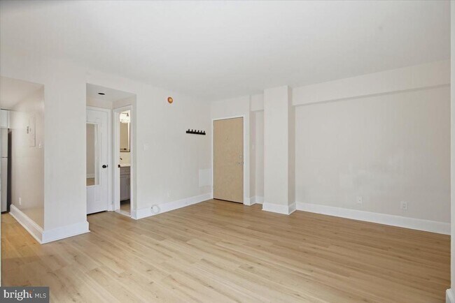 Foto del edificio - 1825 T St NW
