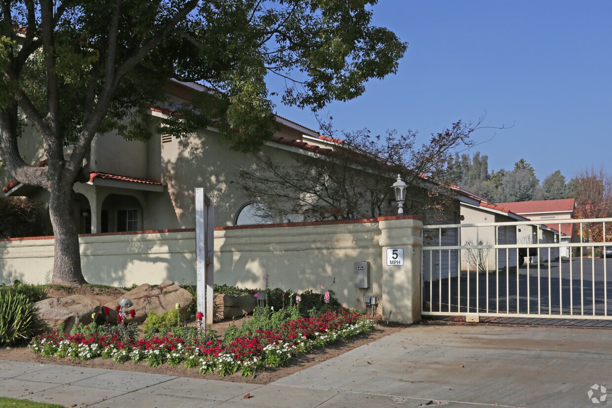 Foto del edificio - Escalon Villas