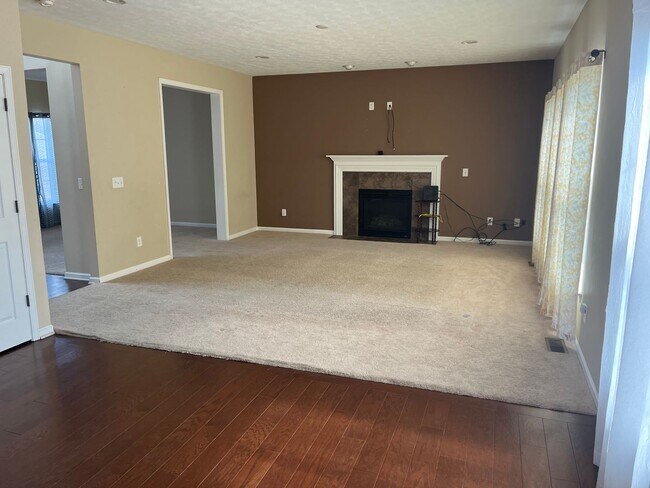 Foto del edificio - Spacious 4-Bedroom 2.5 Bath Gem in Avon, OH!