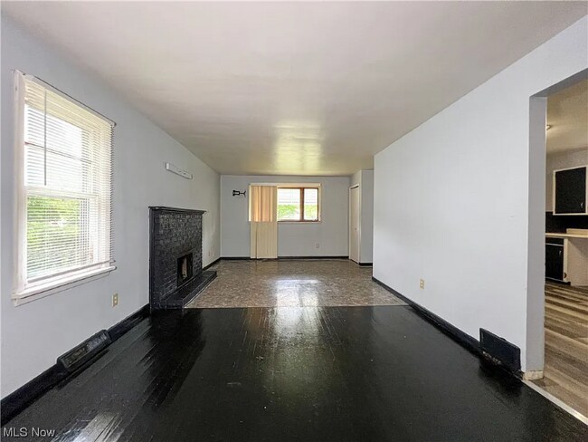 Building Photo - 1764 S Heights Ave