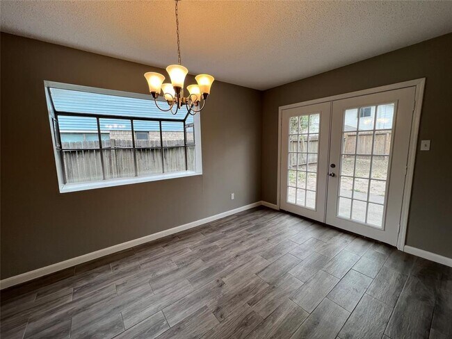 Building Photo - 11710 Stone Bridge Dr