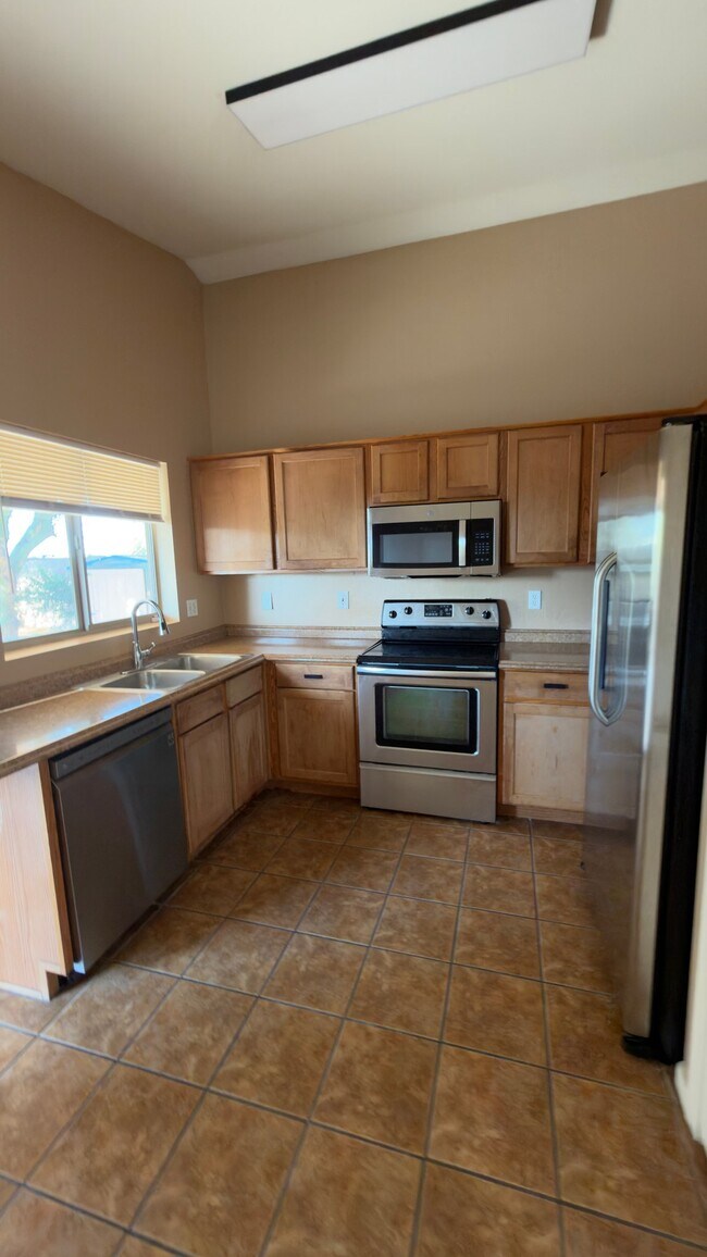 Foto del edificio - 14974 W Caribbean Ln