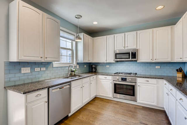 Foto del edificio - 2686 W Lake Ave