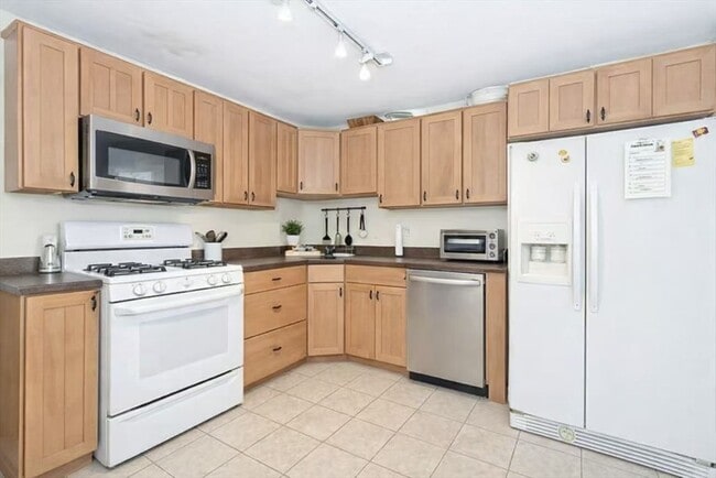 Foto del edificio - 198 Cohasset St