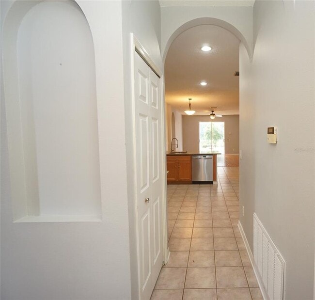 Building Photo - 14330 Moon Flower Dr