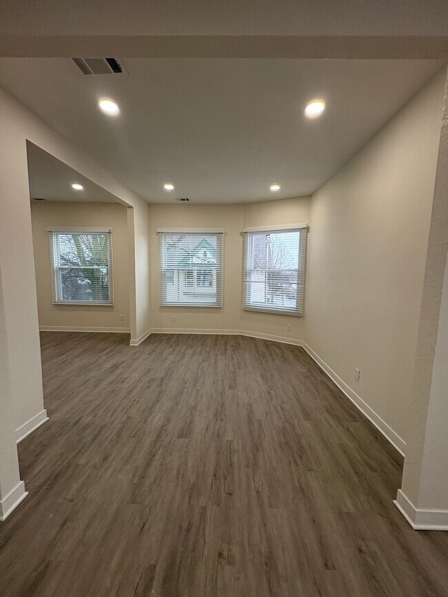 Foto del edificio - 400 E Meinecke Ave