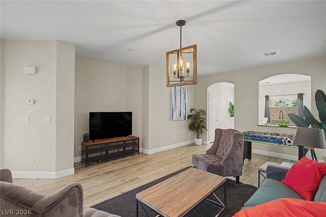 Foto del edificio - 8136 Memory Lake Ave