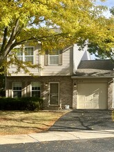 Building Photo - 1219 N Village Dr