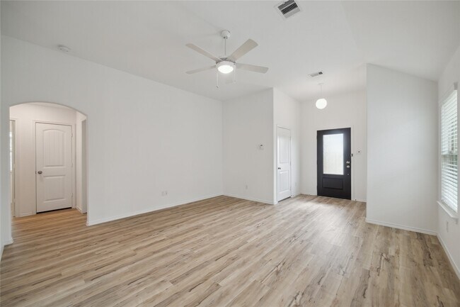 Building Photo - 10022 Granite Grove Ln