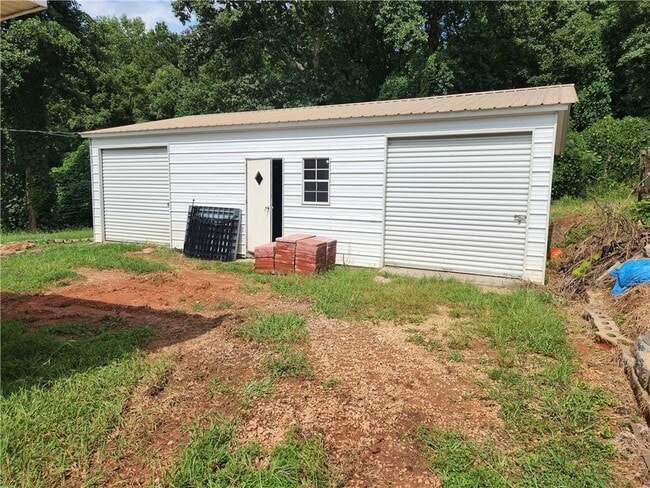 Building Photo - 5143 Ponderosa Farm Rd
