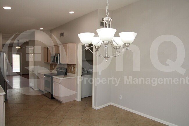 Building Photo - 2283 E Pinto Dr