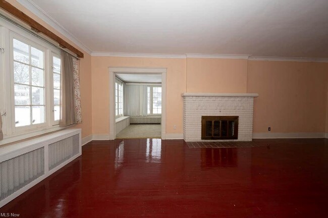 Building Photo - 330 Bradley Ln