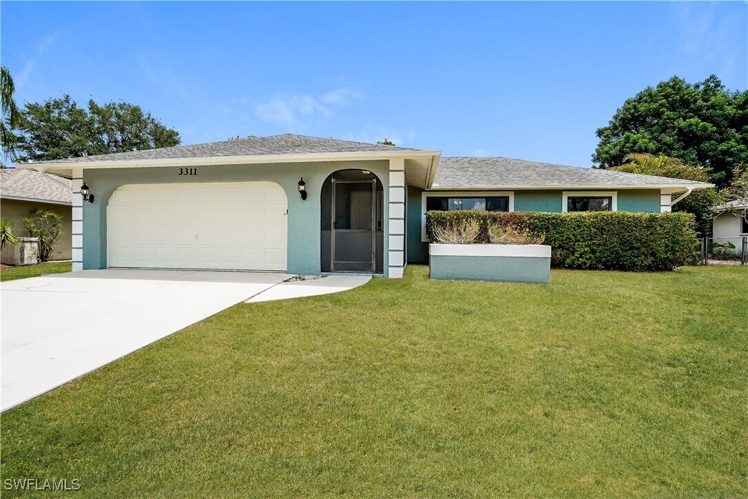 Foto principal - 3311 SE Santa Barbara Pl