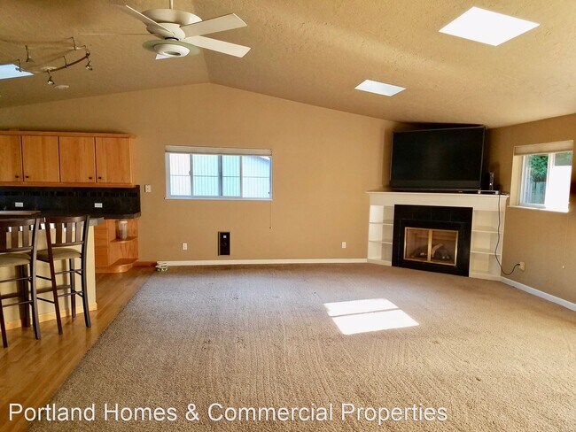 Foto del edificio - 3 br, 2 bath House - 10033 SW 25th Ave.