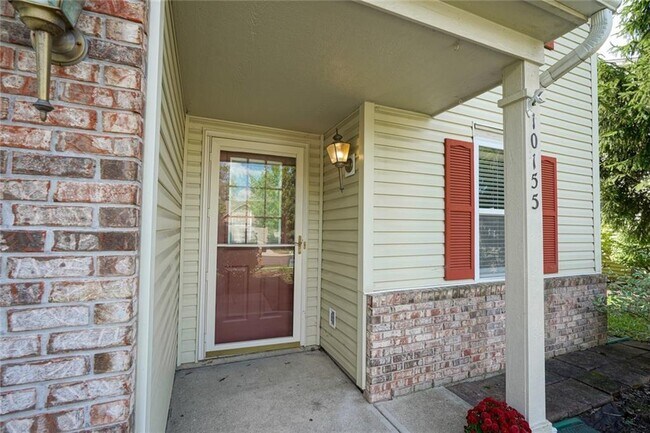 Building Photo - 10155 Holly Berry Cir