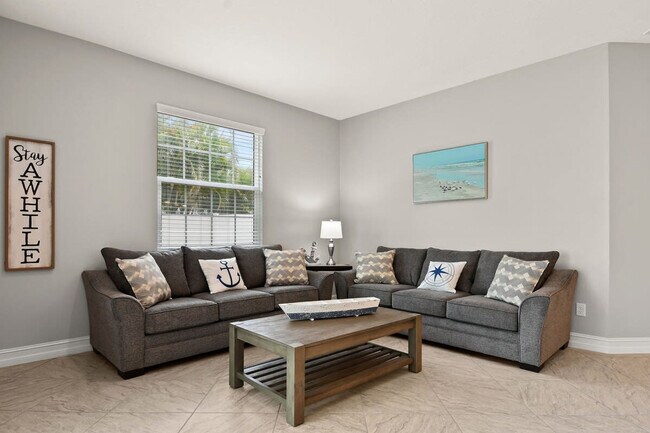 Foto del edificio - 132 Mediterranean Way