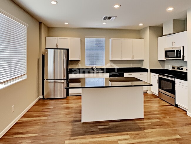 Building Photo - 20699 W Point Ridge Road