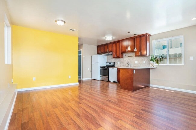 Building Photo - 1215 San Pablo Ave