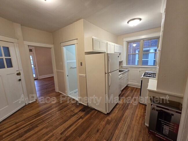 Foto del edificio - 3143 Halliday Ave