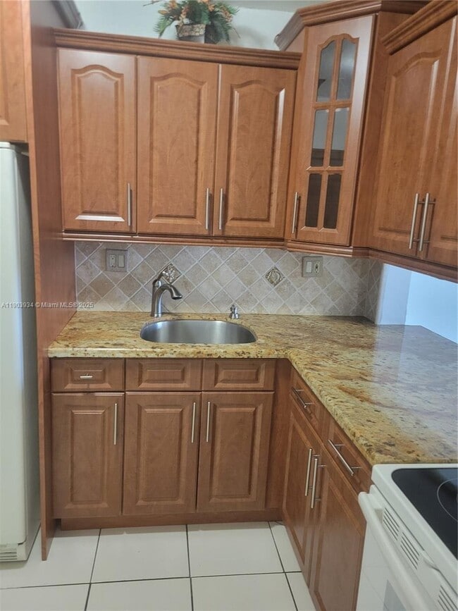 Foto del edificio - 600 NW 32nd Pl